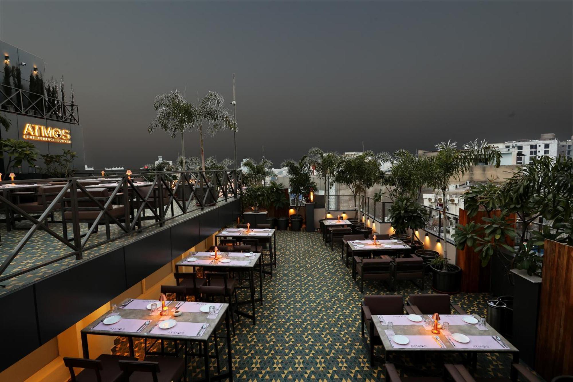 ฑุทาส พาเลซ Hotel ชัยปุระ ภายนอก รูปภาพ